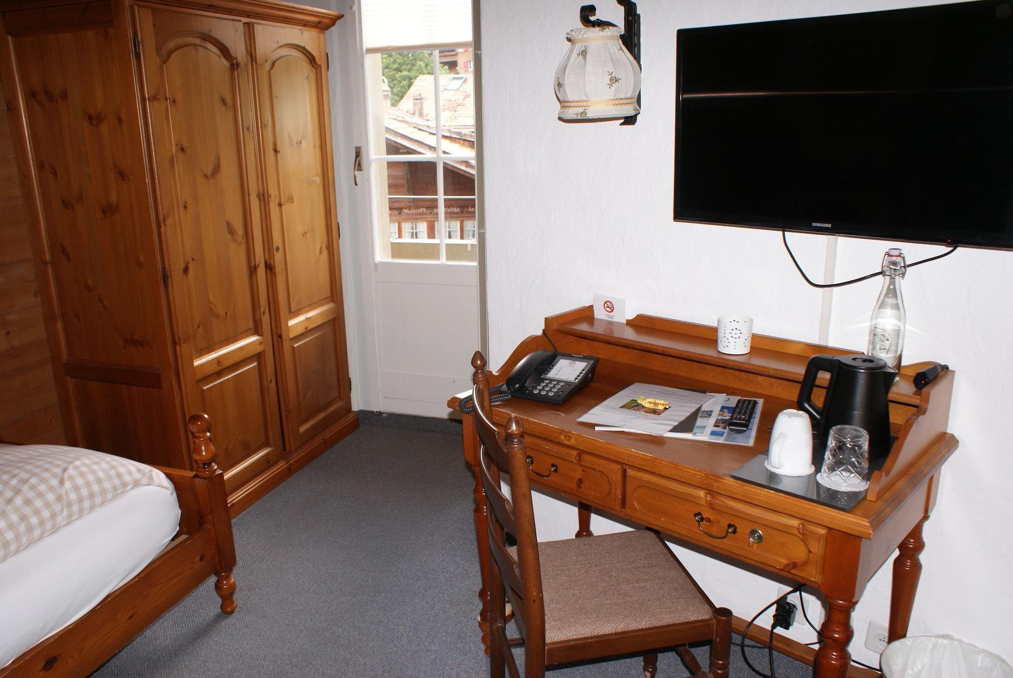Baeren Hotel, The Bear Inn Wilderswil Exterior photo